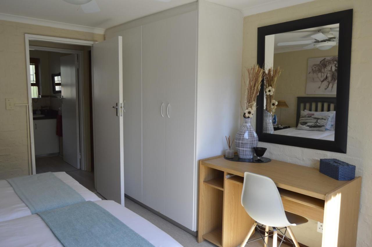 Harbourview Self Catering Apartamento Gordonʼs Bay Exterior foto